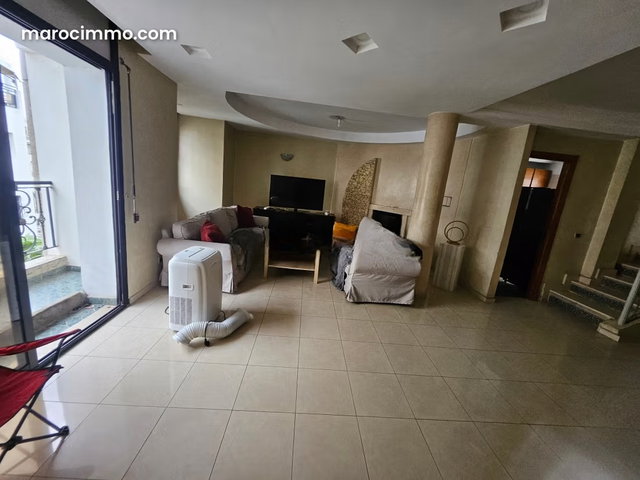 Appartement en location à Les Hôpitaux. 4 pièces. Bien meublé — 4