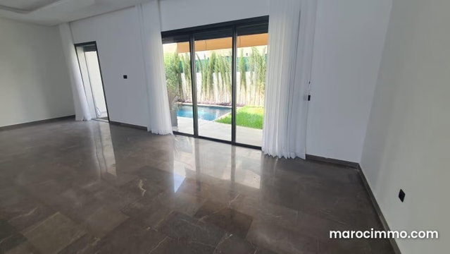 Joli villa à louer à Ain Diab Extension — 2