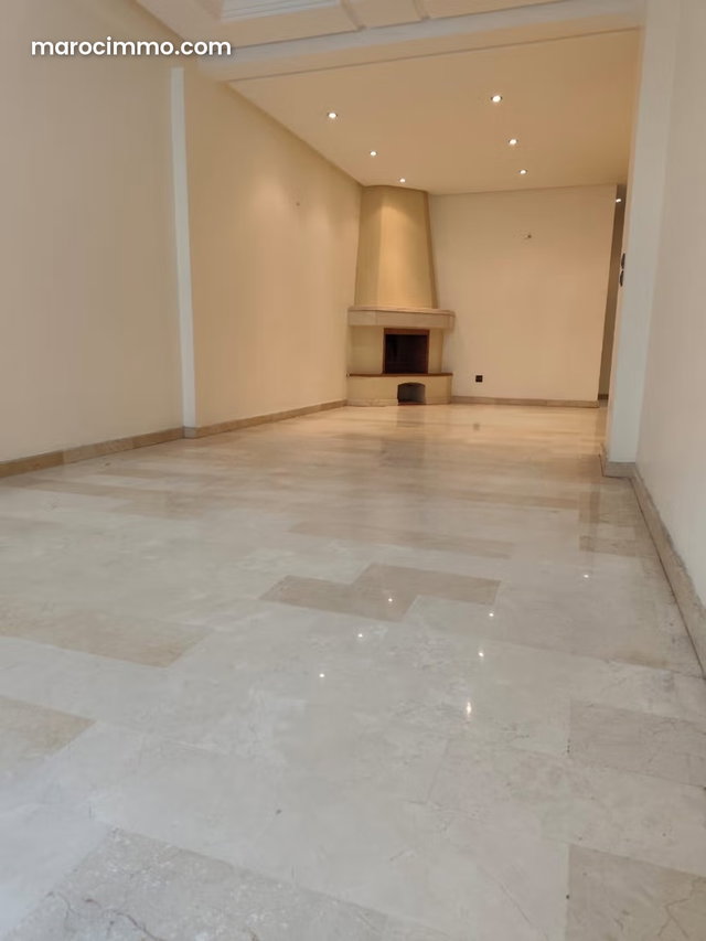 Appartement à vendre 2 mars — 2