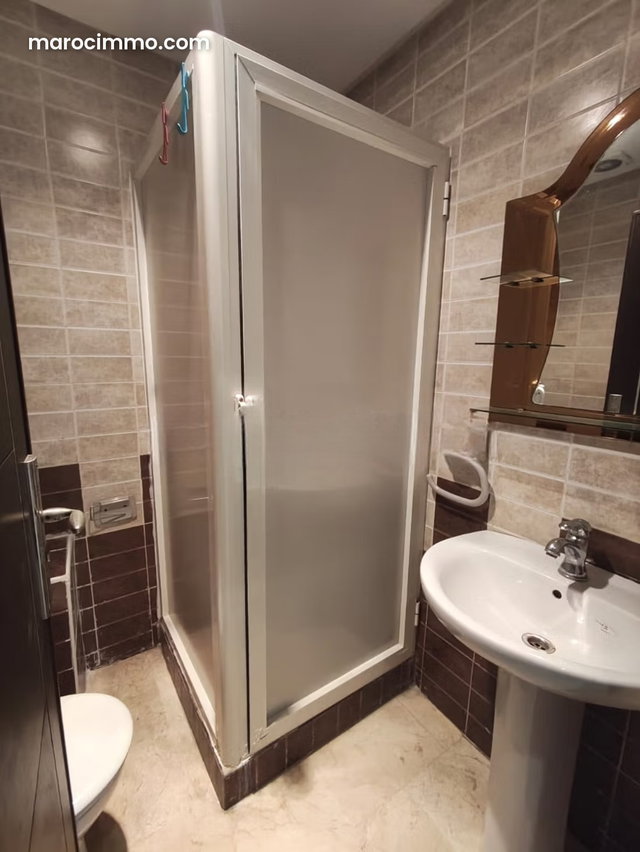 Appartement à vendre 2 mars — 4