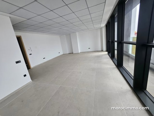 Offices for Rent in Les Hôpitaux. Total Surface 100 m². Terrace and Elevator — 2