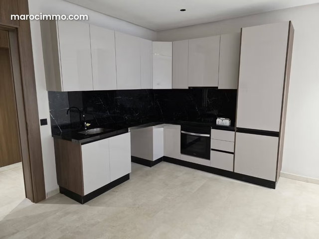 Studio neuf vide 54m² Californie 6500 Dh — 3