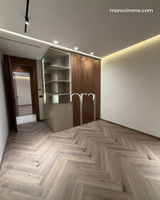 Villa de prestige à vendre a 5 min de la gare TGV — 4