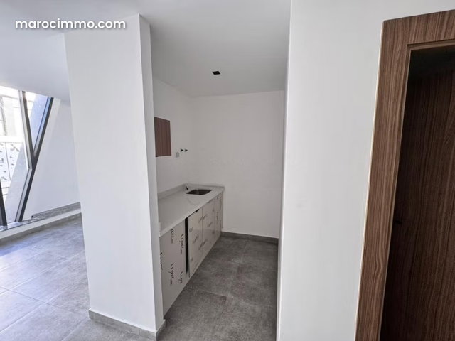 Bureau premium neuf à vendre – 80 m² – Boulevard El Qods – Parking titré — 2