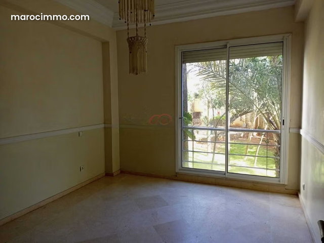 Sale Apartment in Ain Diab — 3