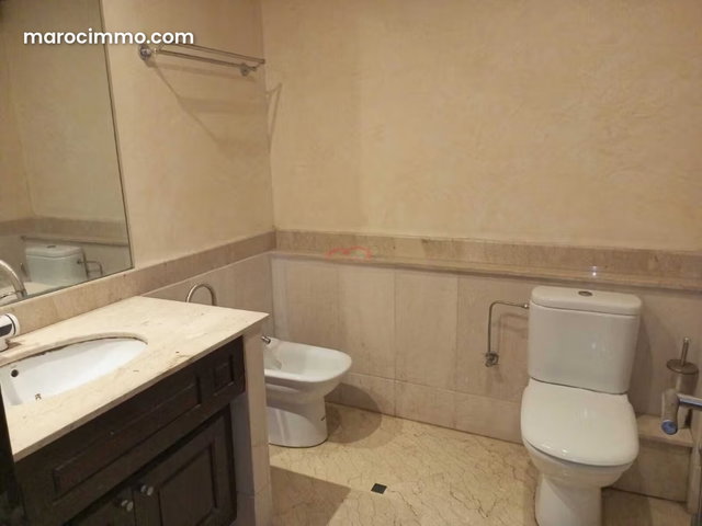 Sale Apartment in Ain Diab — 4