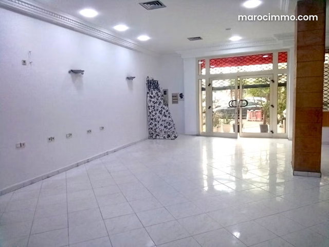 Spa à louer Triangle d'Or. Surface totale 195 m² — 2