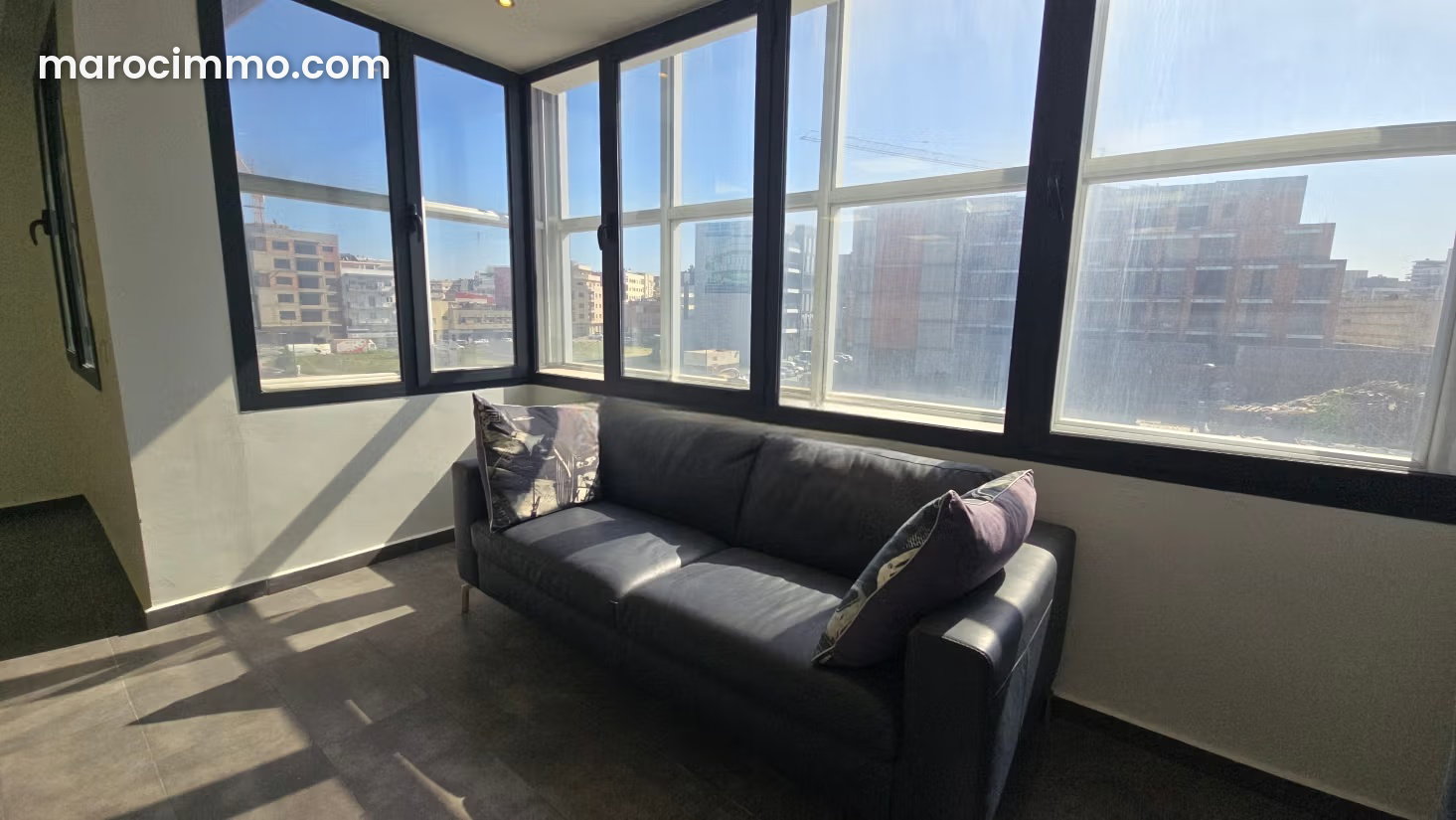 Bureau 84 m² à Casablanca Finance City prêt à l'emploi — Casablanca