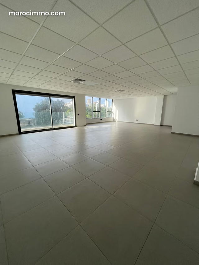 Offices for Rent in Front of Caf — Casablanca