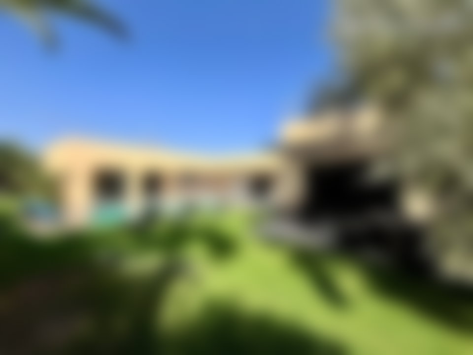 فيلا فاخرة مفروشة للكراء بطريق أوريكا مراكش