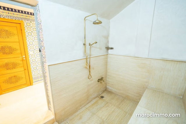 Somptueuse villa à louer à Route de l'Ourika. 5 chambres agréables. Meublé — 4