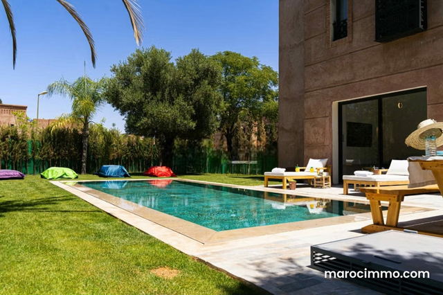Villa de luxe à louer à Route de Fez. Superficie 400 m². Bien meublé — مراكش