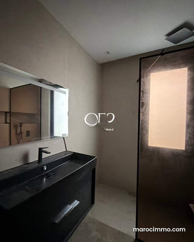 Appartement à vendre à Jbel Kbir — 4