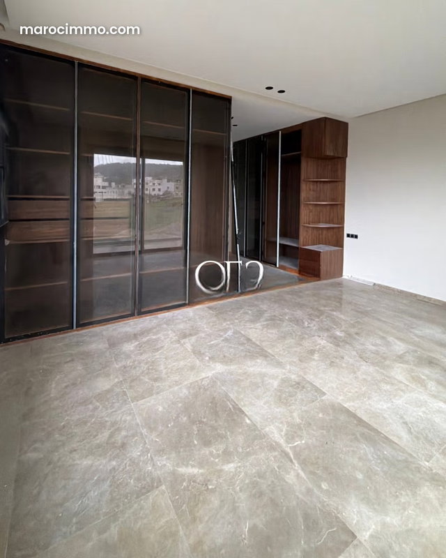 Appartement à vendre à Jbel Kbir — 2