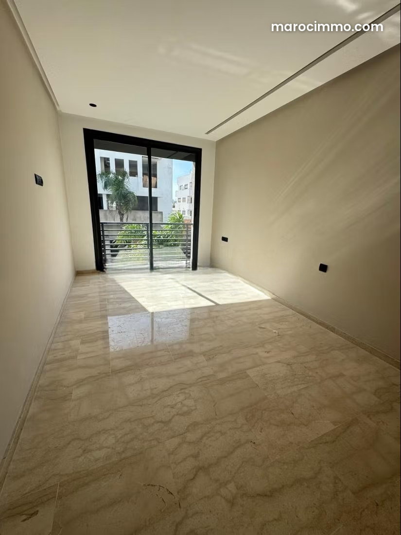 Modern studio with terrace for rent in Oasis, Casablanca — Casablanca