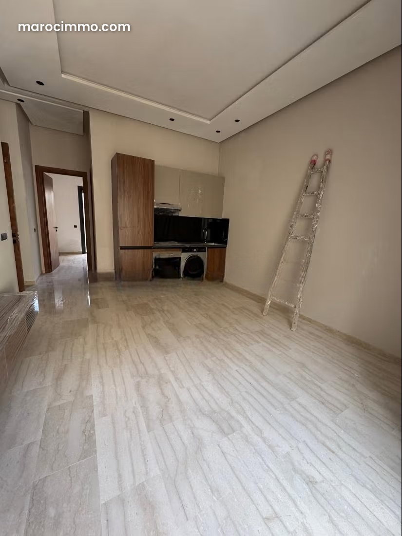 Cosy apartment for rent in Oasis, Casablanca, with terrace — Casablanca