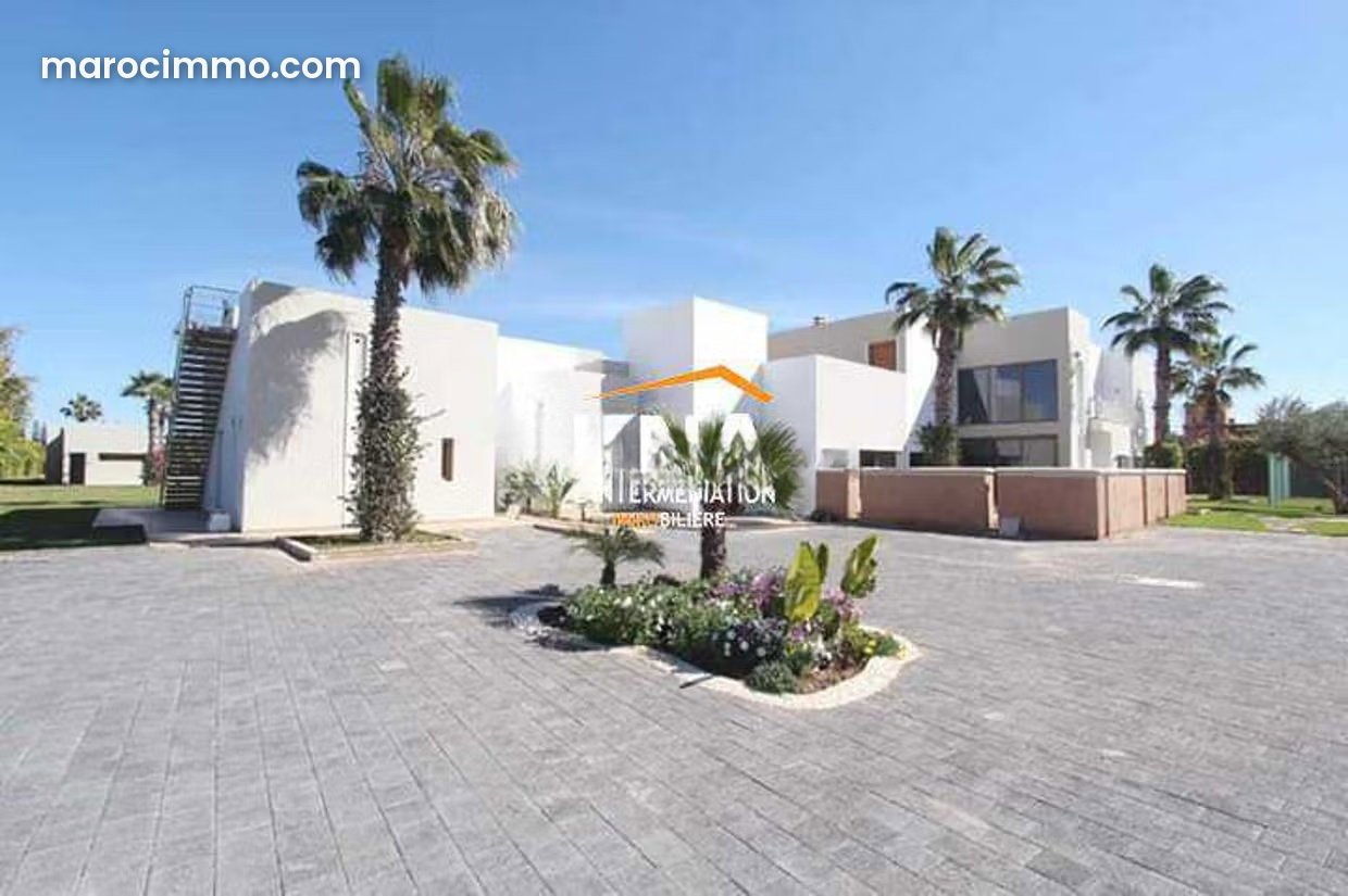 700 sqm Villa on 1 Hectare, Ouarzazate Road, Marrakech — Marrakesh