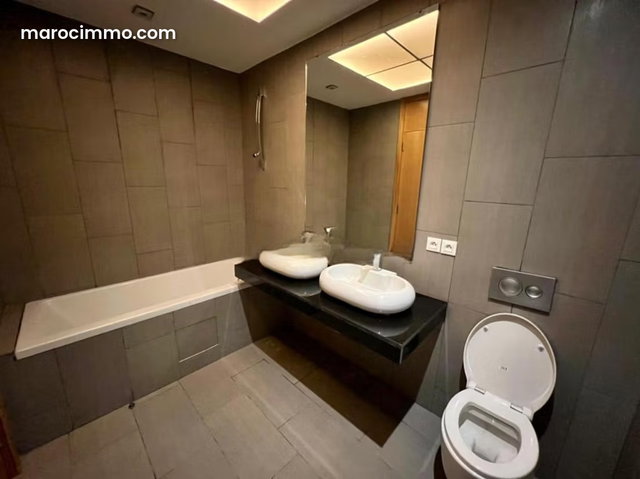 Apartment for rent in Bab Al Bahr. 2 beautiful bedrooms. Elevator and terrace — 3