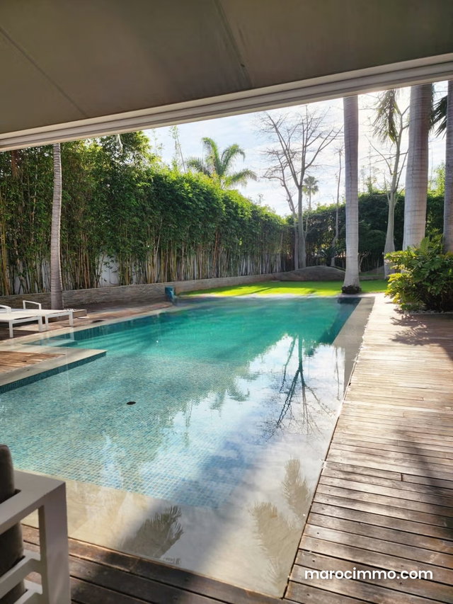 Villa de prestige à vendre à Rabat –Souissi — 2