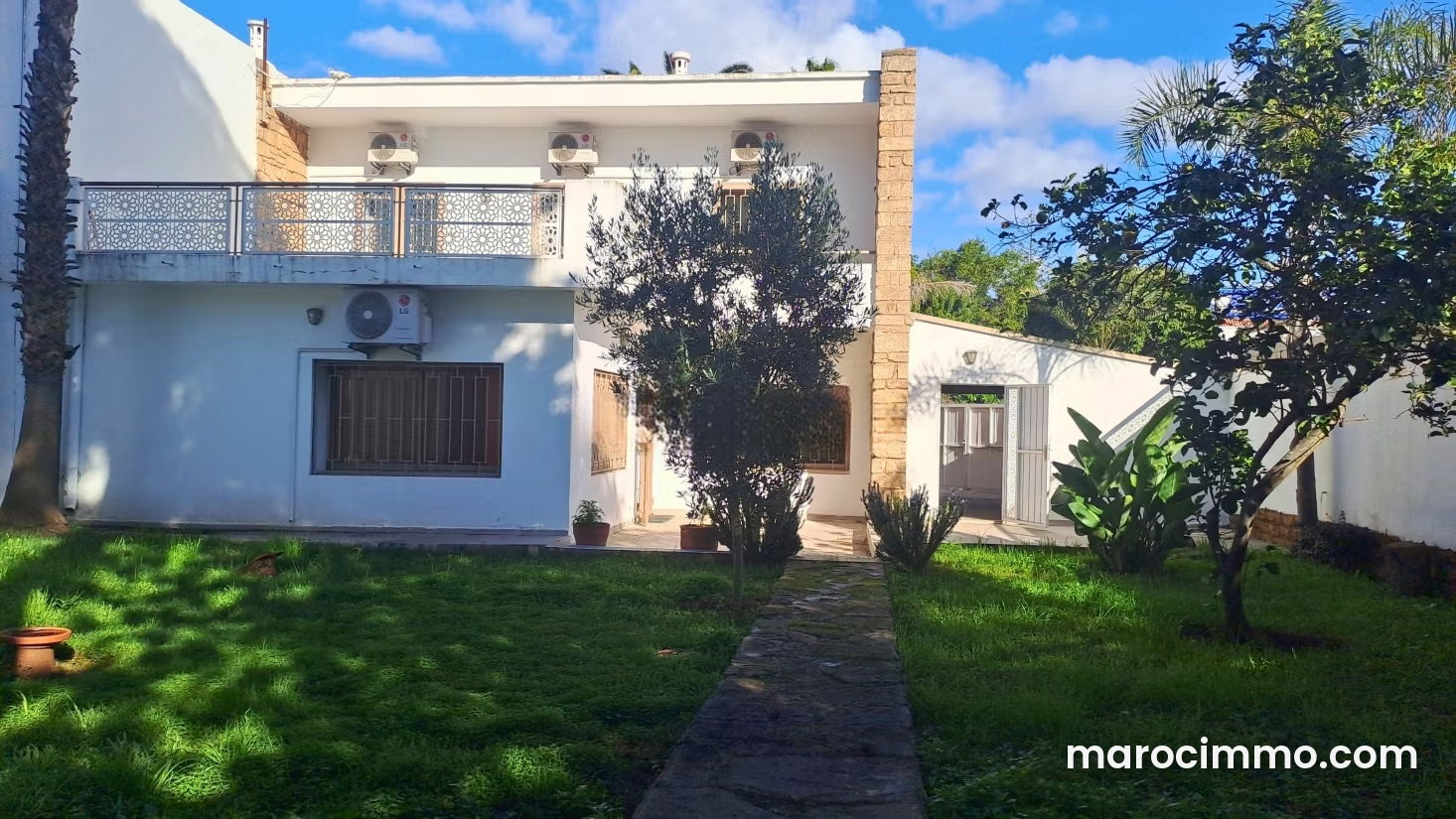 Villa 300 m² avec jardin et terrasse, Agdal, Rabat à louer — Rabat