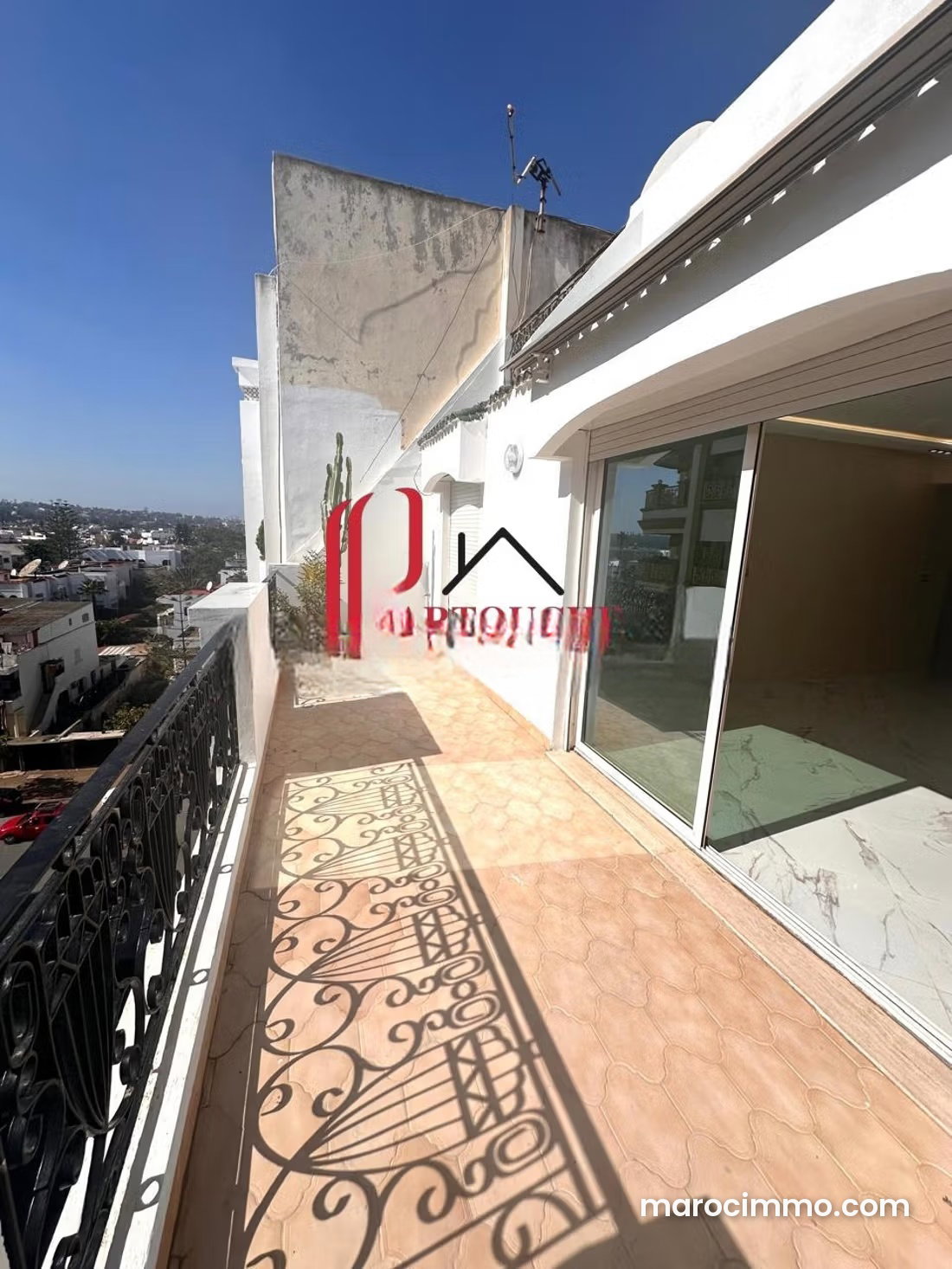 120 sqm Apartment with Terrace for Rent in Racine, Casablanca — Casablanca
