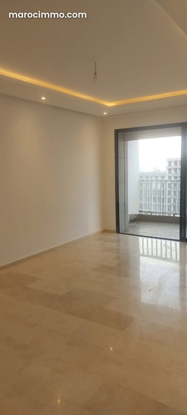 Appartement vide en location à Riyad. 4 pièces. Ascenseur — 2