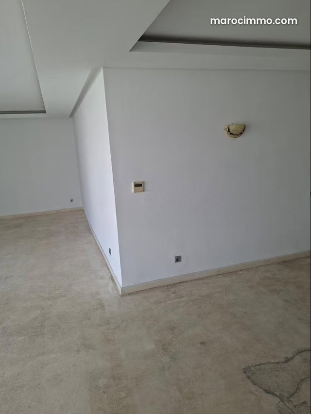 Luxury Apartment for Rent. 2 Parking Spaces Available — 2