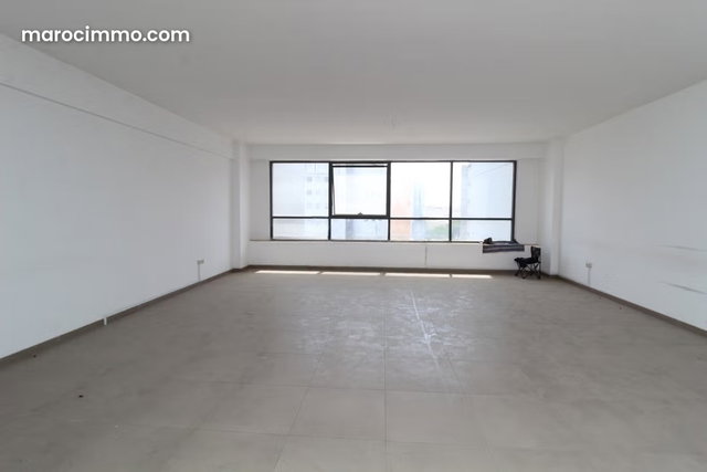 Plateau bureau de 65m² sur l’avenue Moukawama — 3