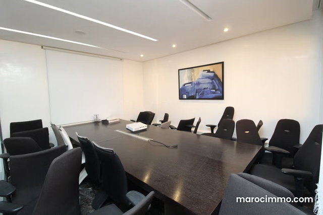 Bureau spacieux à Haut Founty — 4