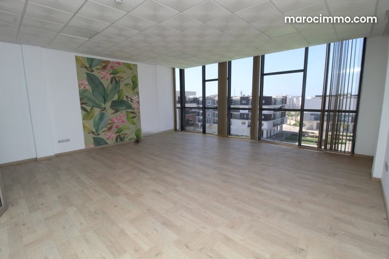 Bright 77 sqm office, Founty, Agadir, for rent — Agadir