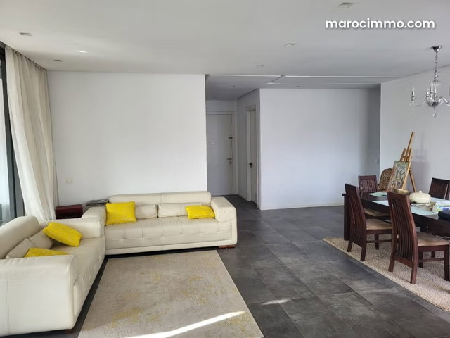 Superbe appartement à vendre à Dar Bouazza. Surface de 199 m². Service de concierge et climatisation — 4