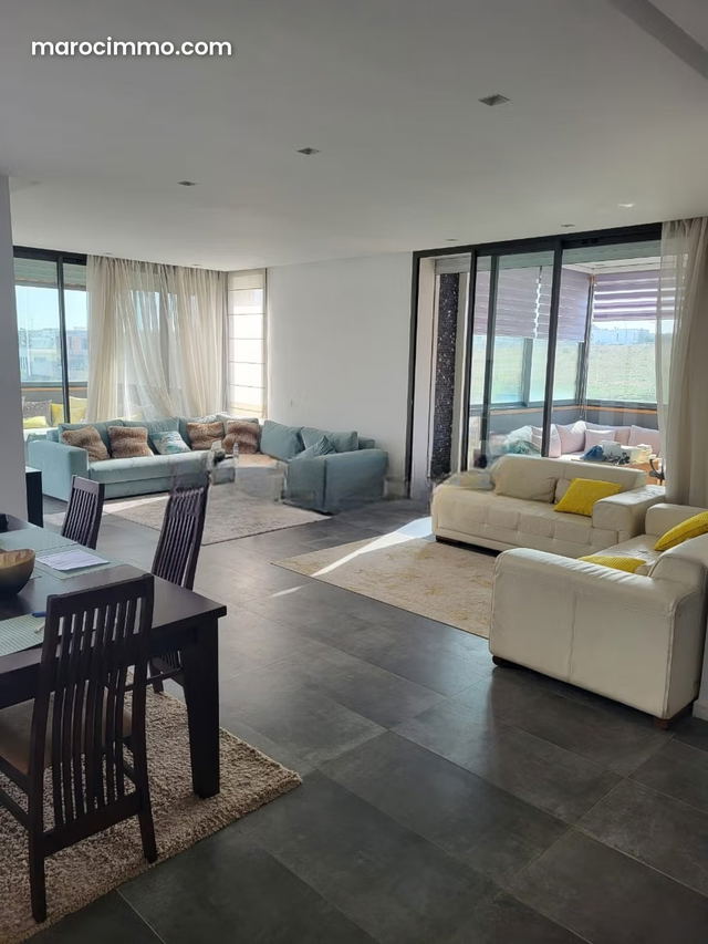 Superbe appartement à vendre à Dar Bouazza. Surface de 199 m². Service de concierge et climatisation — Dar Bouazza