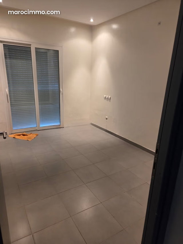 Bel appartement en location à Harhoura. 3 chambres agréables — 2