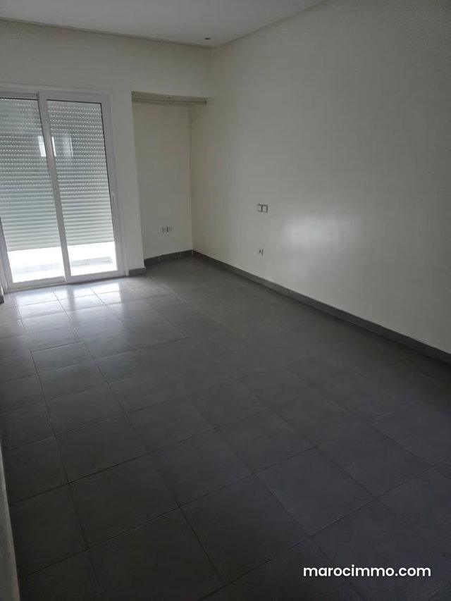 Bel appartement en location à Harhoura. 3 chambres agréables — 3