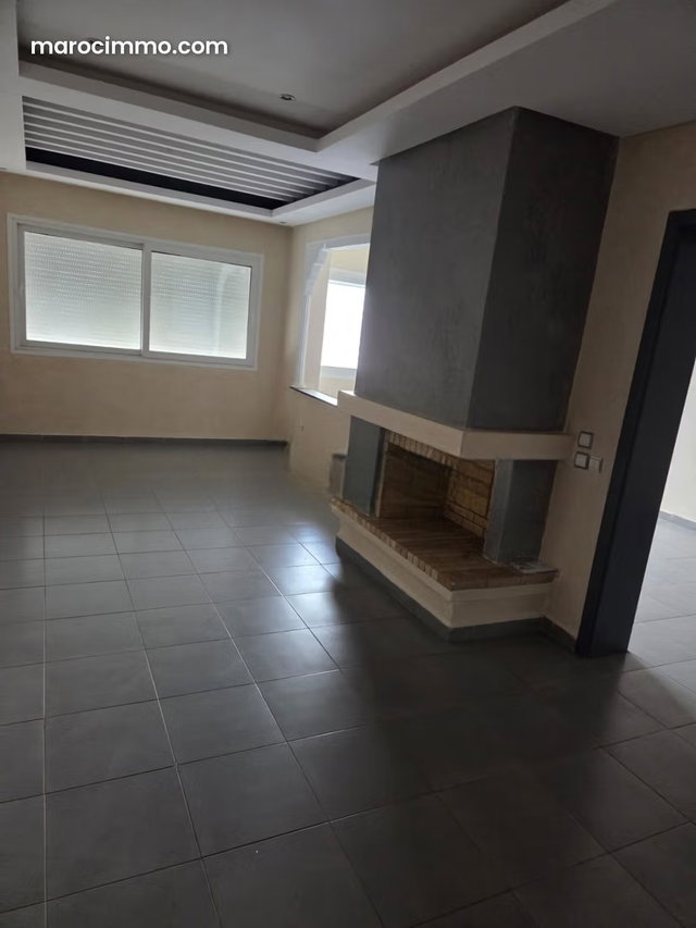 Bel appartement en location à Harhoura. 3 chambres agréables — 4