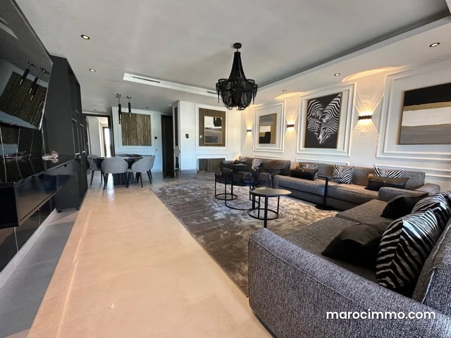 Ocean View Apartment in Ain Diab. 2 Large Bedrooms. Ample Storage Space — 4