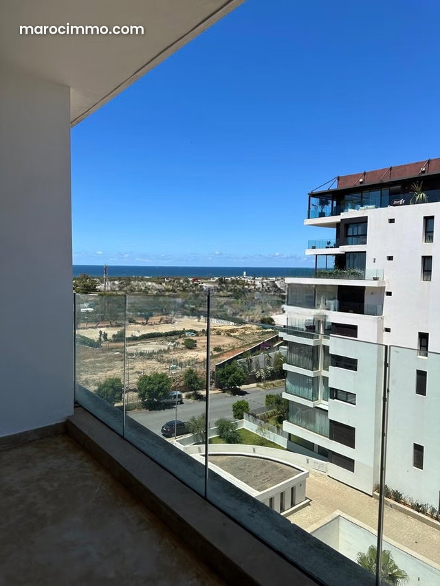 Ocean View Apartment in Ain Diab. 2 Large Bedrooms. Ample Storage Space — 3