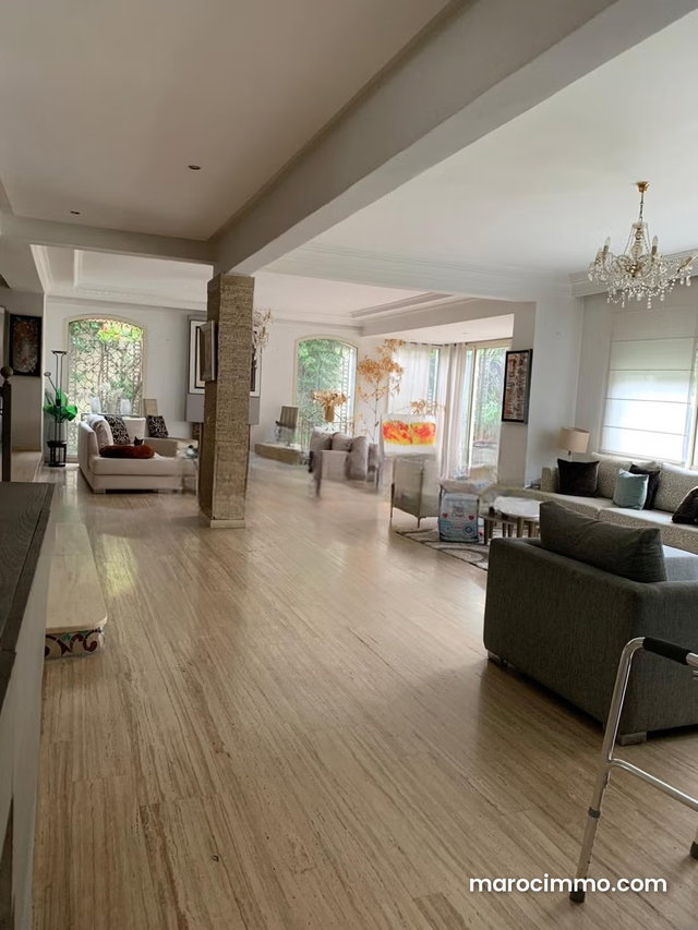 Villa de luxe à vendre à Oasis sud. 4 belles chambres. Salon traditionnel et porte blindée — 5