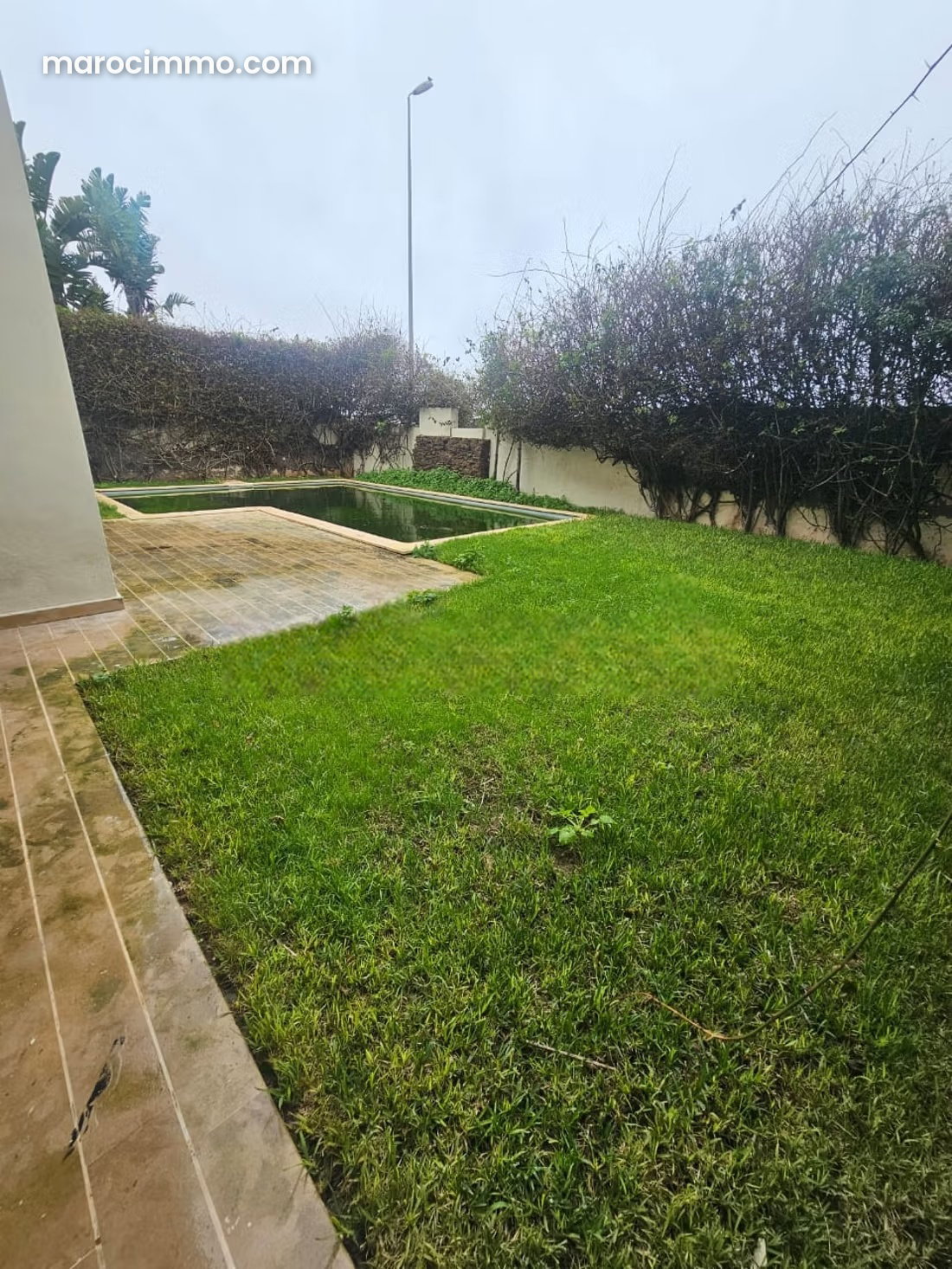 500 sqm villa with pool and garden, Dar Bouazza, family rental — Dar Bouazza