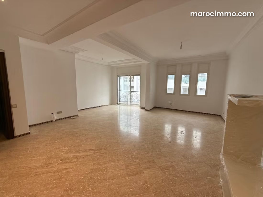 Appartement 4 pièces avec terrasse à Racine Casablanca — Casablanca