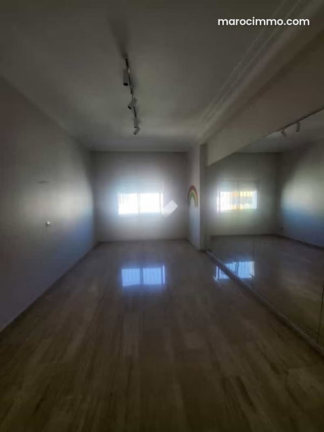 Appartement à Vendre de 188.0 m² à Casablanca, Val Fleuri — 3