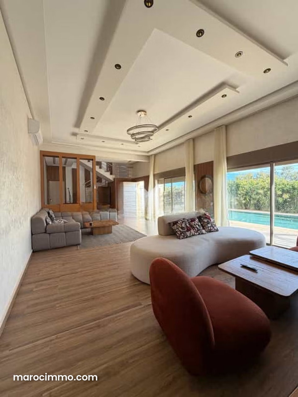 Villa à Vendre de 1959.0 m² à Marrakech, Route D'Amizmiz