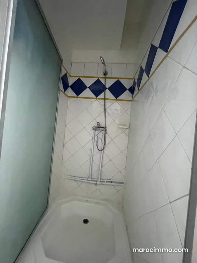 Bel appartement en bas agdal rabat — 2