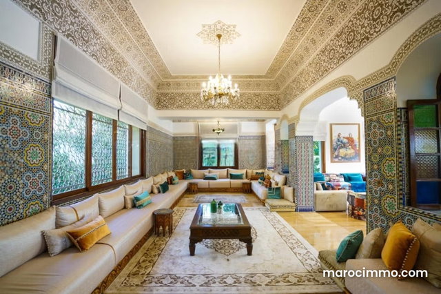 Maison de haut standing à vendre à Ain Diab. Superficie 750 m². Jardin et terrasse — 3