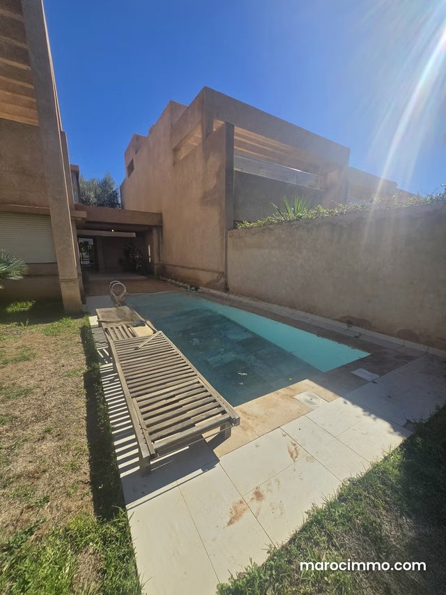 Location villa de haut standing à Agdal. 4 belles chambres — 2