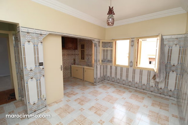 Immeuble avec Commerce à Hay Al Wafa — 2