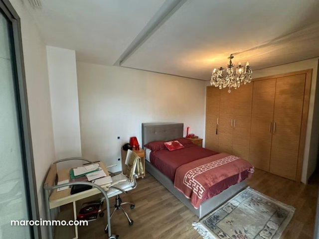 Maison à la vente à Dar Bouazza. 5 grandes pièces — 4