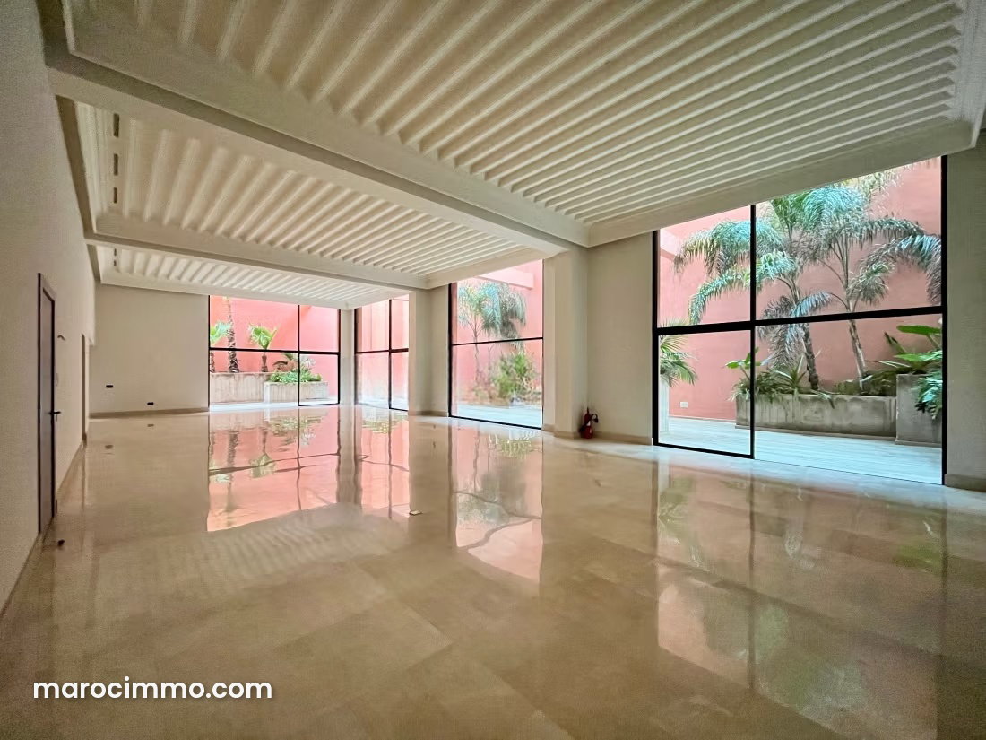 Duplex 900 m², piscine et vue Atlas, Hivernage, Marrakech — Marrakech