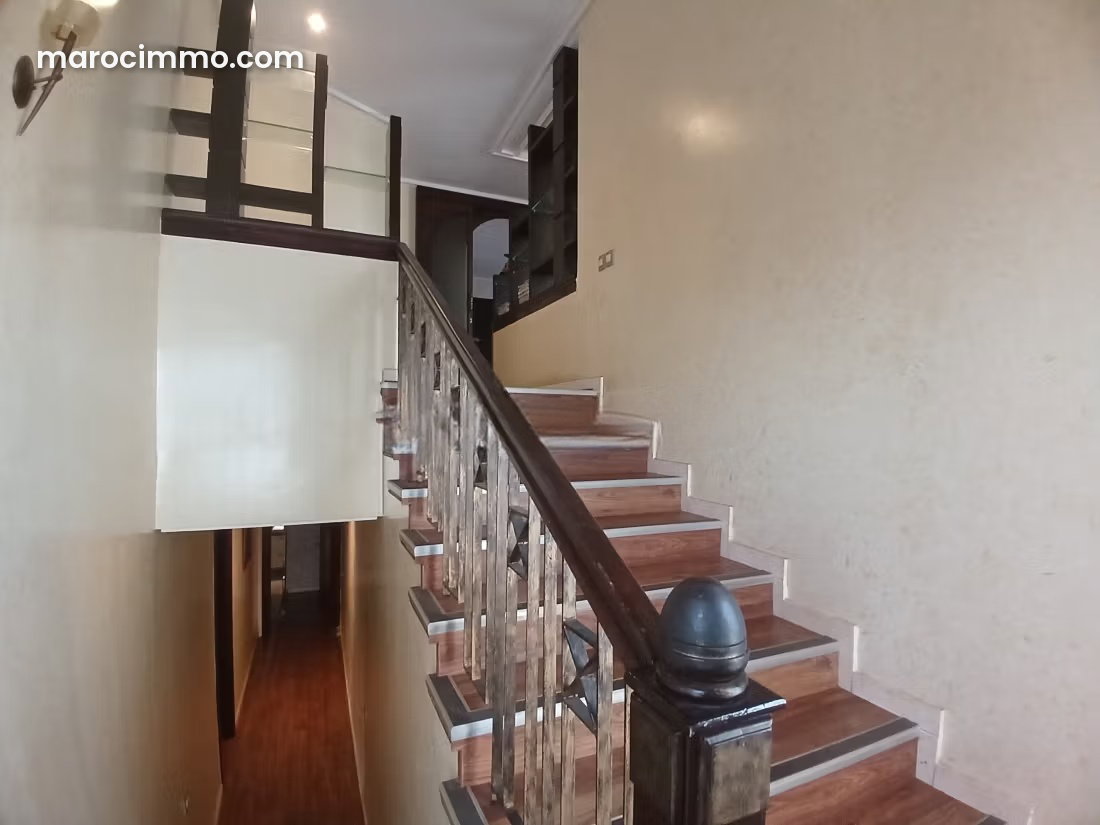 Appartement 260 m², 3 chambres avec terrasses, Riyad, Rabat — Rabat