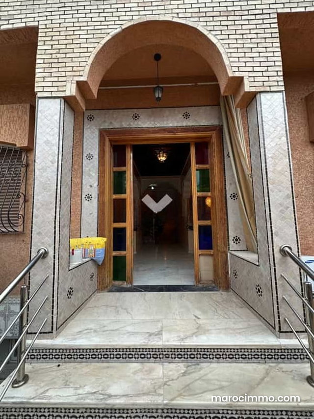 Villa à Vendre de 240.0 m² à Marrakech, Lotissement Les Palmiers — 2